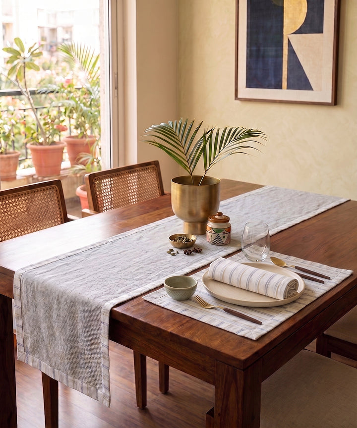 Beige Oxford Table Runner with 6 Pcs Mat and 6 Pcs Napkin