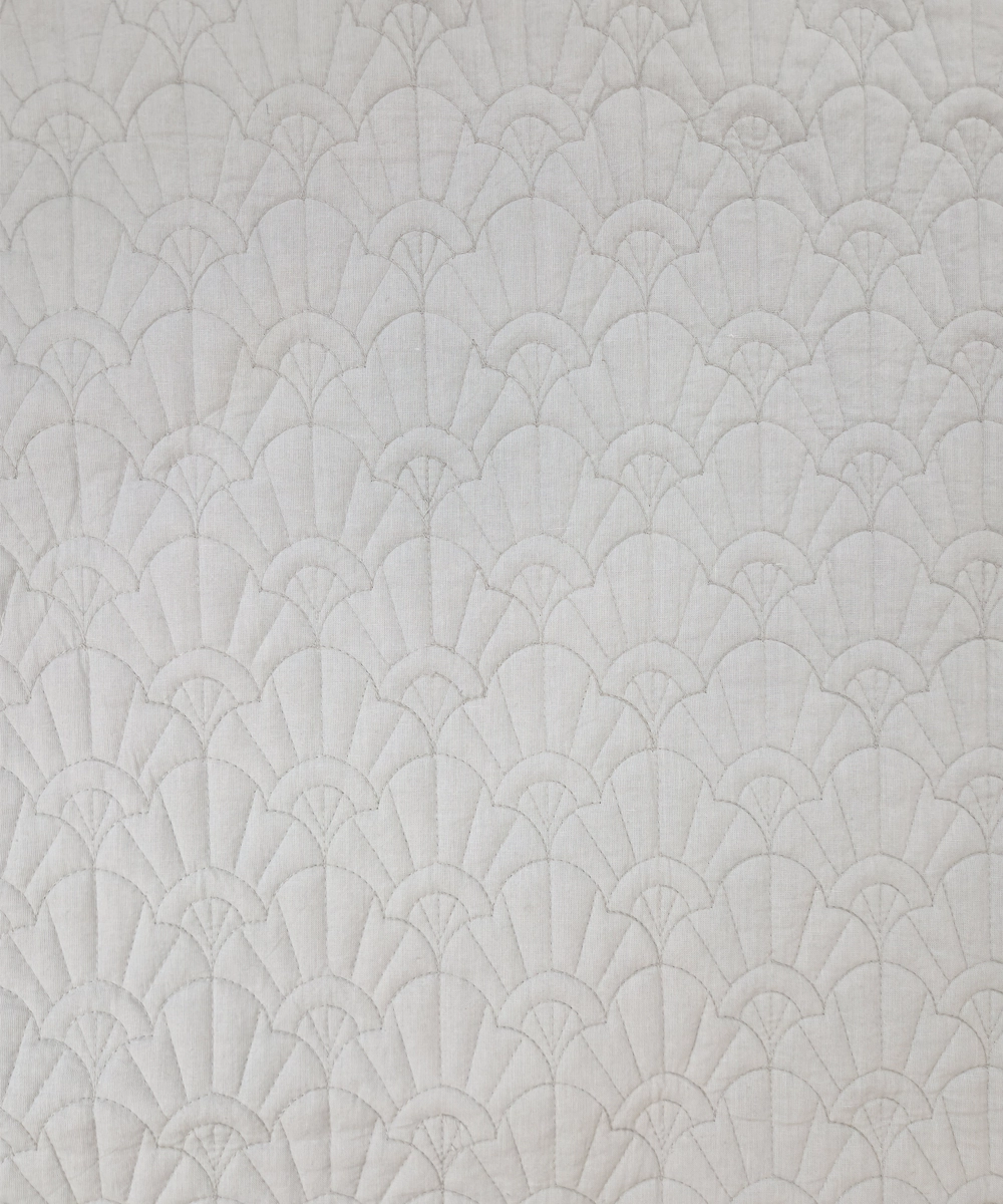 Light Grey Arc Floral Pattern Quilted King Bedcover with 2 pillow covers