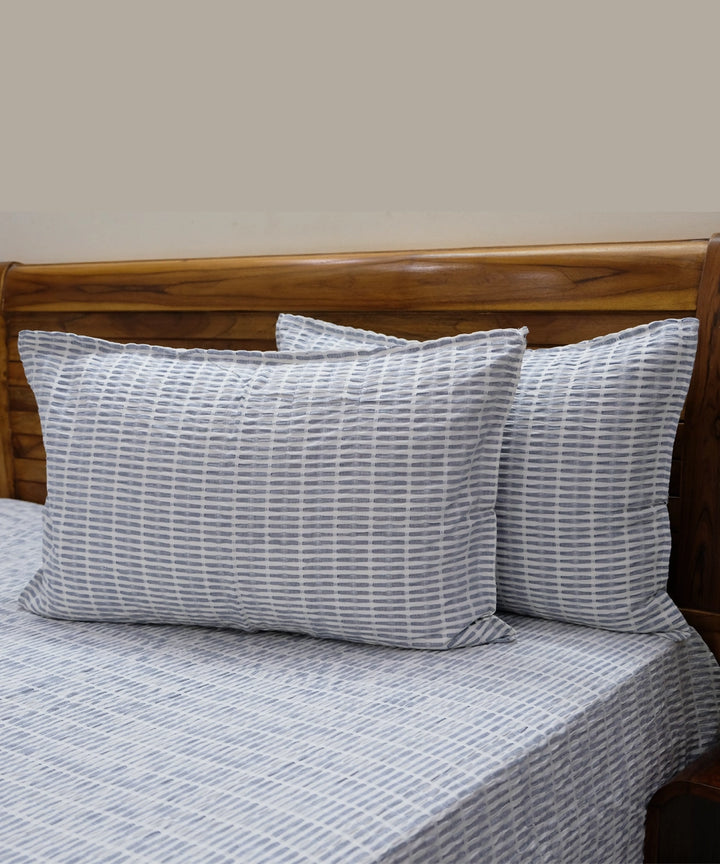 White & Blue yarn Dyed Cotton Dobby Bedcover with 2 Pillow Covers