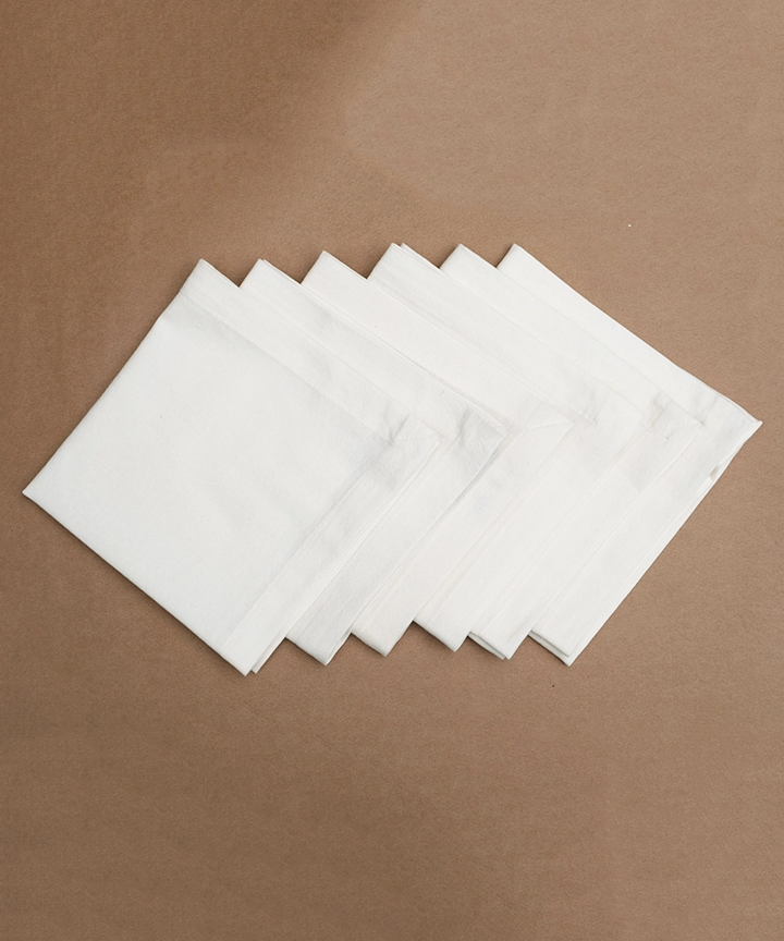Off White Cotton Solid Table Napkin (L-16in,W-16in) (Set Of 6)