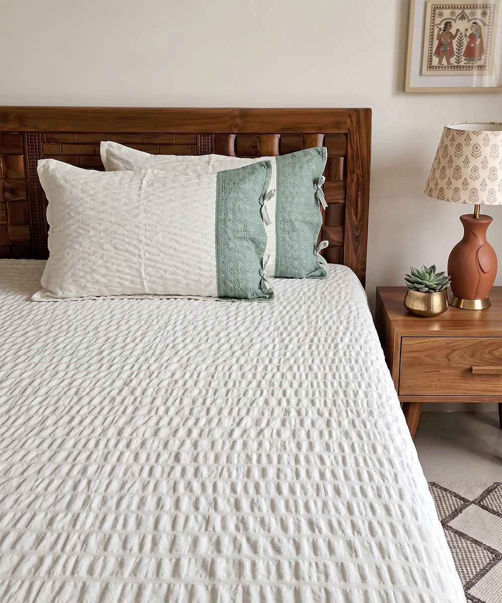 White Jacquard Bedcover with 2 pcs Mint Green Lace Pillow Covers