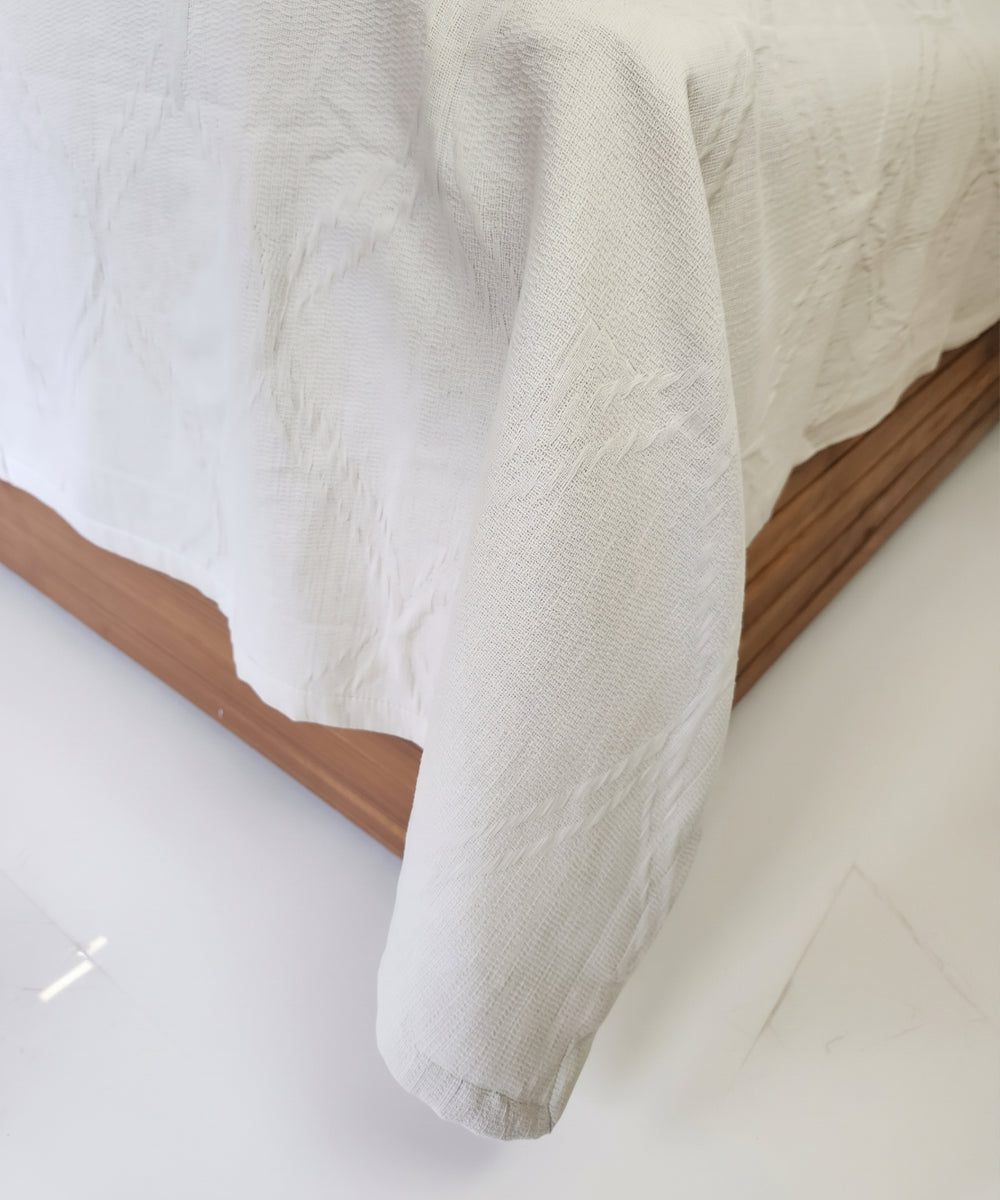 Beige Jacquard Cotton Bedcover with 2 pcs Embroidered Pillow Covers