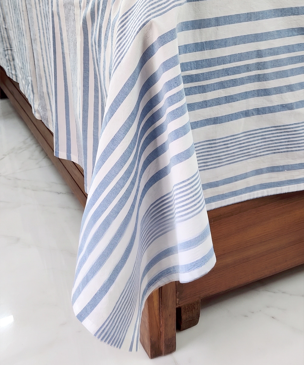 White & Blue Stripe Yarn Dye Cotton King Bedsheet with 2 Pillow Covers