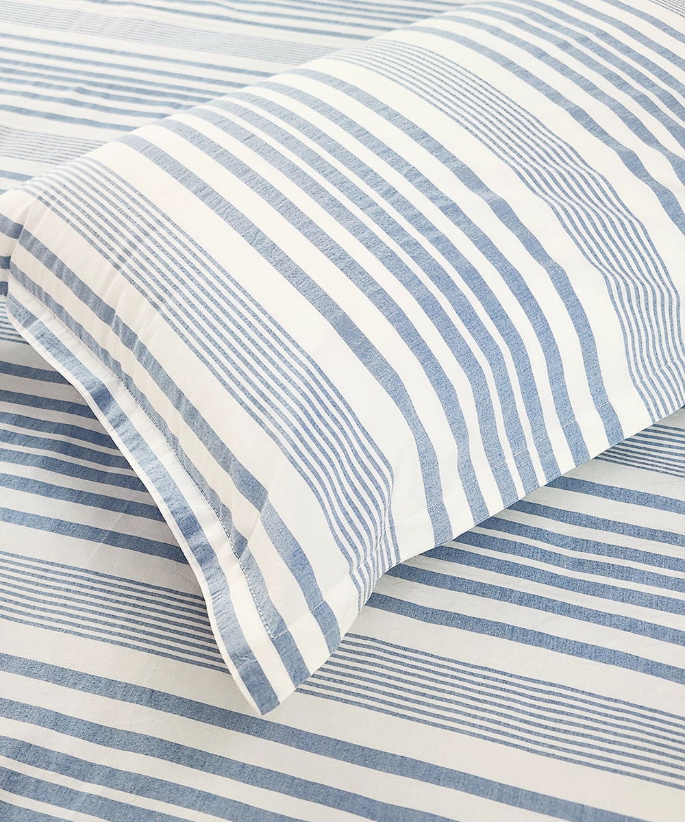 White & Blue Stripe Yarn Dye Cotton King Bedsheet with 2 Pillow Covers