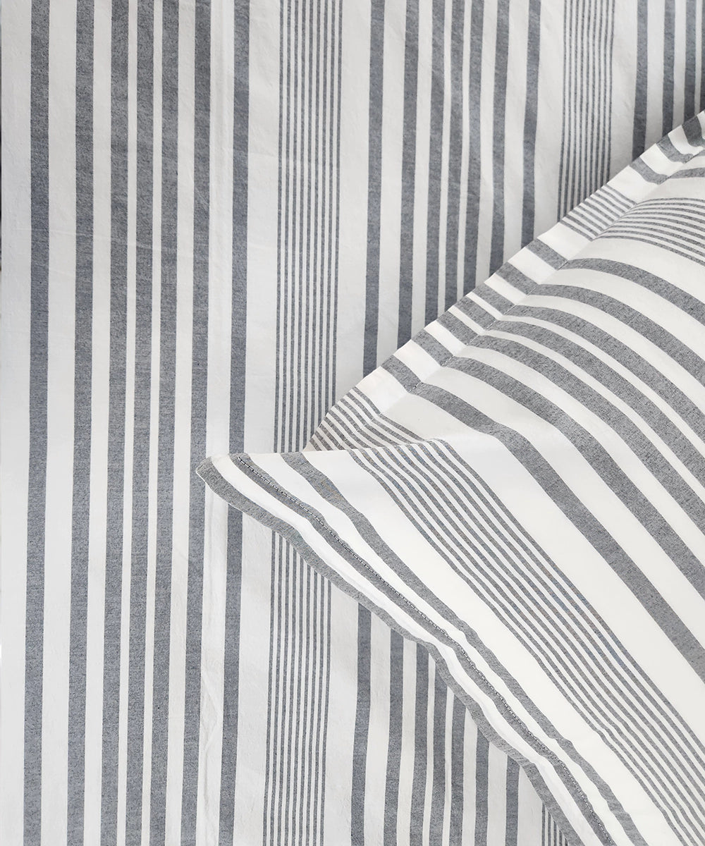 White & Grey Stripe Yarn Dye Cotton King Bedsheet with 2 Pillow Covers